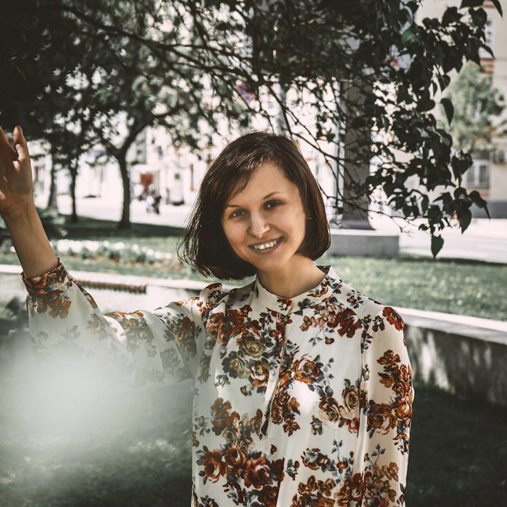 Omar Singh, Client Relations Director, discussing corporate gifting strategy with business clients